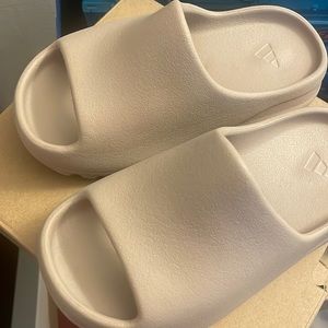 Pure Yeezy Slides